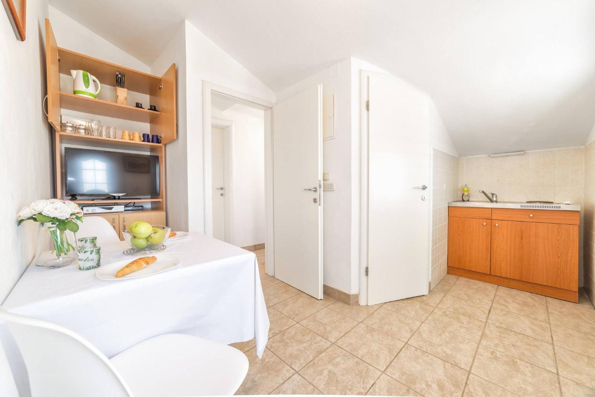 Apartmán Nikol Vodice Exteriér fotografie