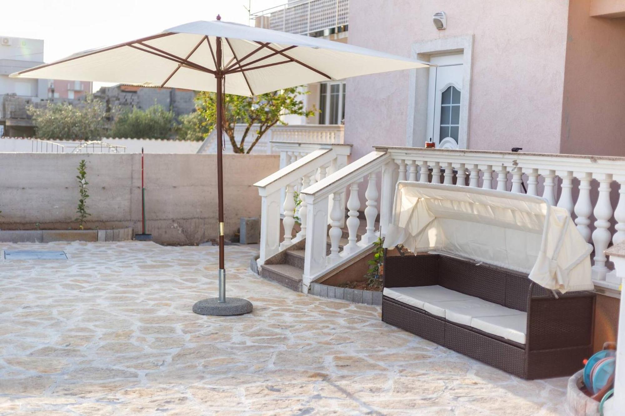 Apartmán Nikol Vodice Exteriér fotografie